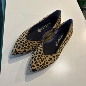 Rothy's Tan and Black Patterned Flats